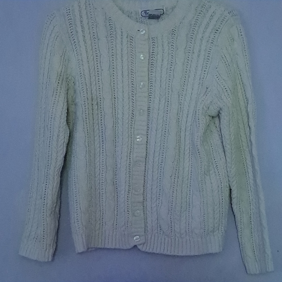 White cable knit Bridgewater button-up  cardigan - Picture 2 of 4